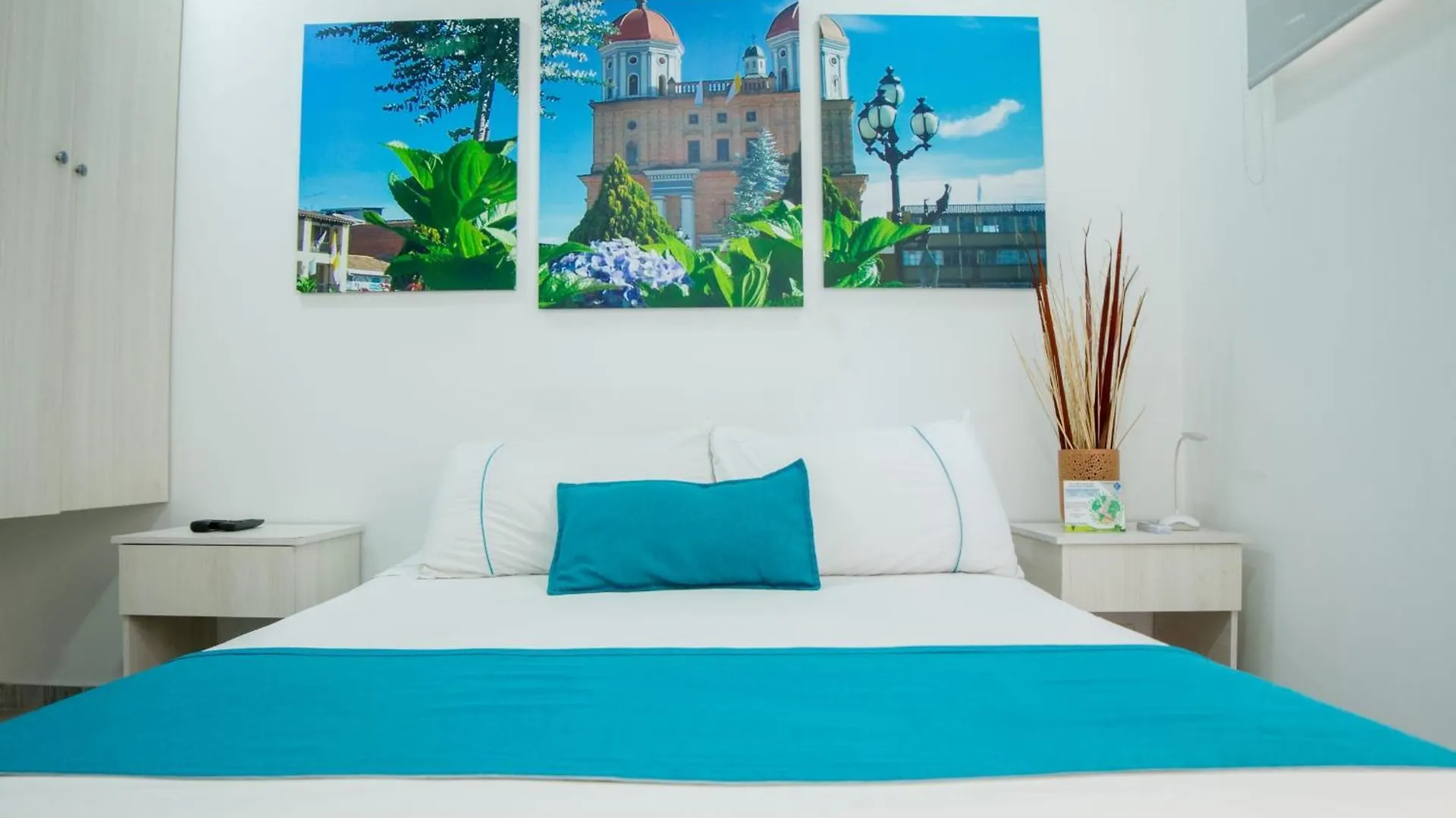 Almaviva Casa Hotel Medellín Kolombiya